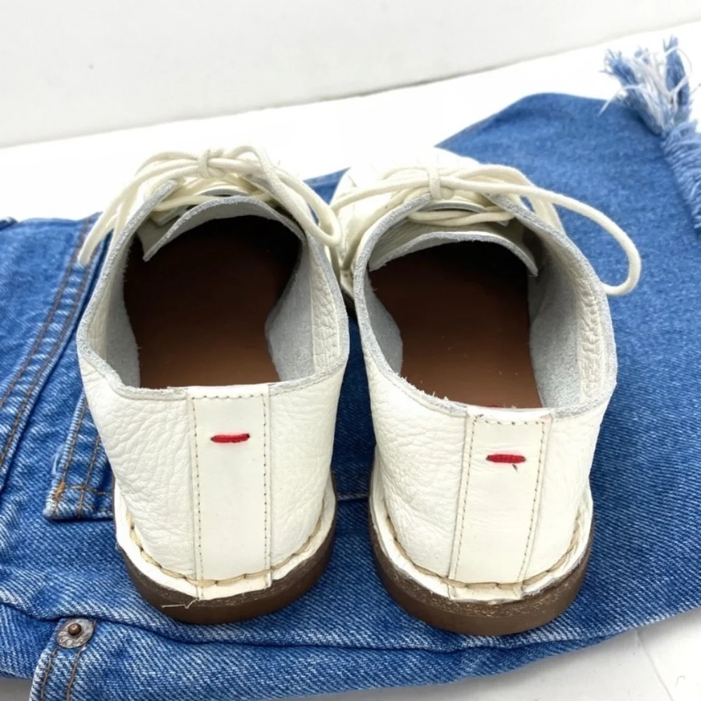 ED Ellen Degeneres Love Leather Classic Oxfords Shoes in White